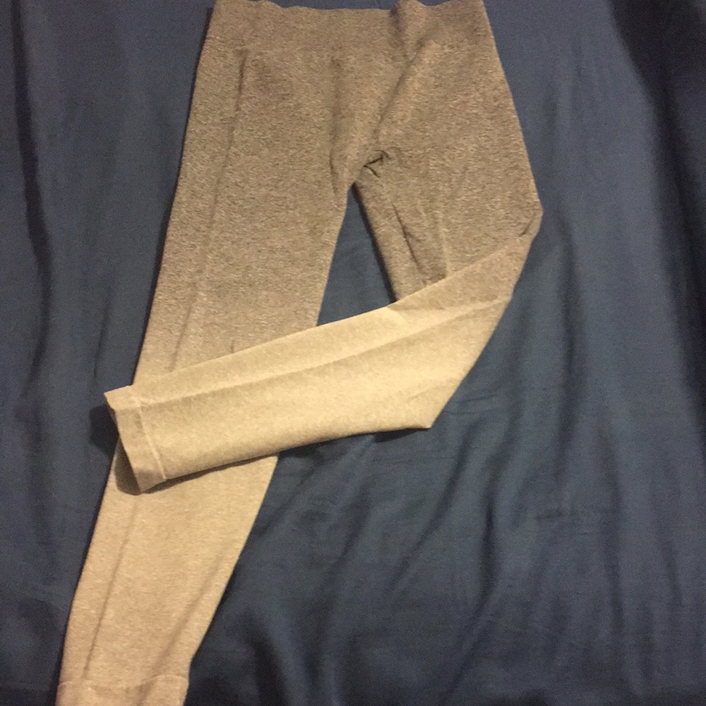 Arie grey leggings.